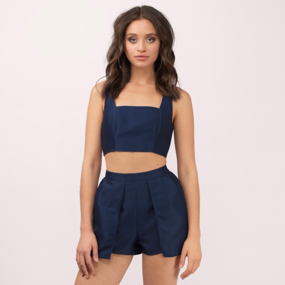 Tobi crop top shorts set